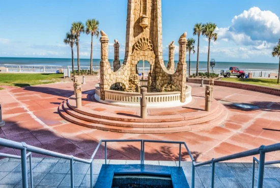 Daytona Beach Boardwalk & Oceanfront Trail