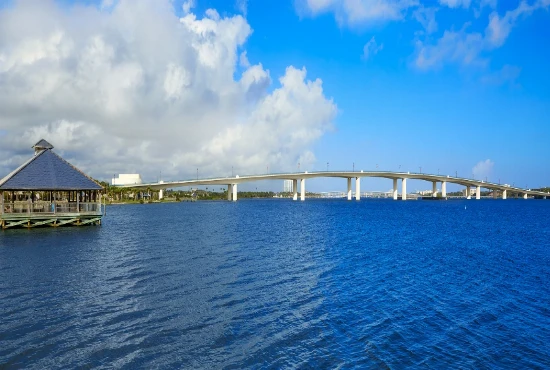 Local Experiences in Beach Street Historic District: A Walk Through Time