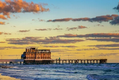 Top Things to Do in Main Street Pier: Daytona’s Iconic Boardwalk Experience
