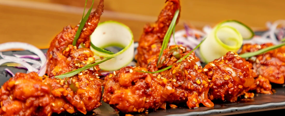 Happy Hour Heroes: Best Drink Deals Around Daytona