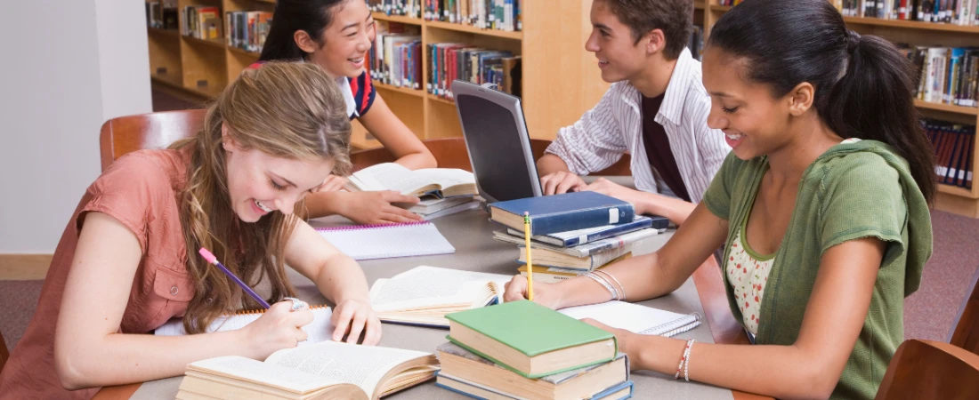 Best Bookstores & Libraries in Daytona Beach for Quiet Escapes