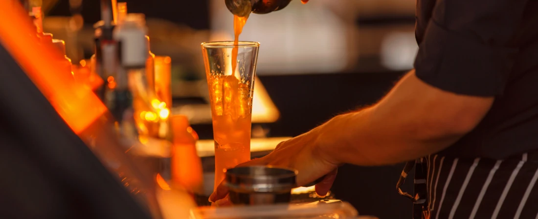 Razzle’s Nightclub: Daytona’s Ultimate Dance Floor Vibe